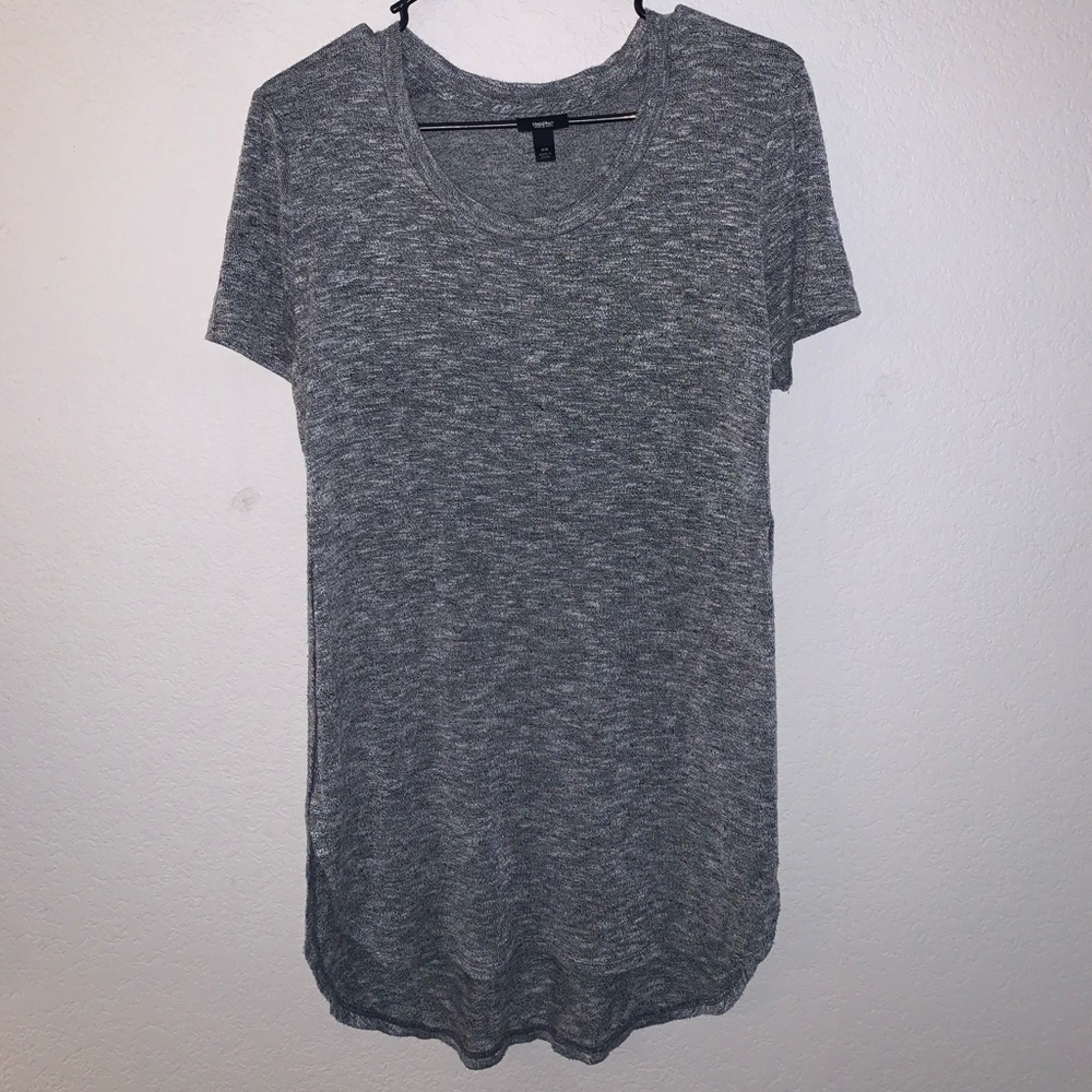 Grey top